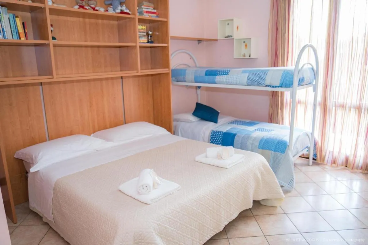 Casa Vacanze Etna Cocus Santa Venerina Vakantiehuis